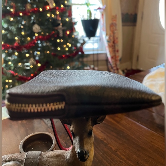 New w/ tags Coach wristlet - Picture 13 of 16